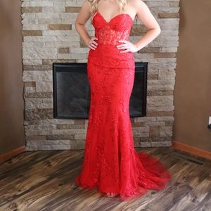 Beautiful Sherri Hill Prom Dress